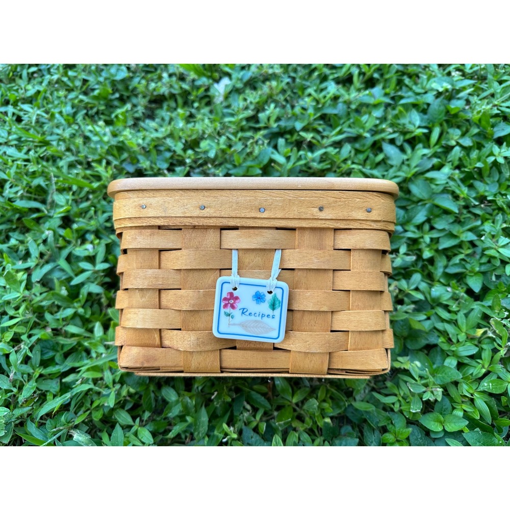 Longaberger 2000 Handwoven Recipe Basket with Woodcrafts Lid and Ceramic Tie-On